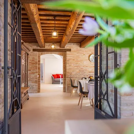 Casa Lavinia - Pool & Jacuzzi 4* Urbisaglia