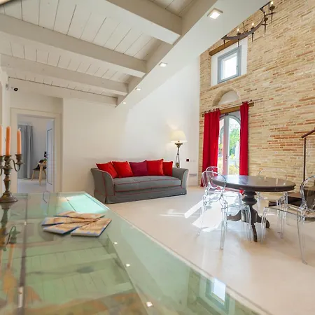 Casa Lavinia - Pool & Jacuzzi Urbisaglia