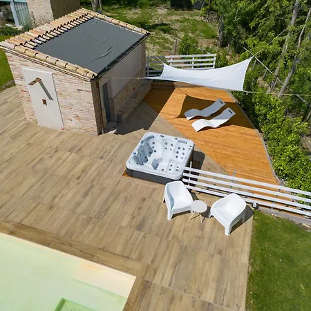 Casa Lavinia - Pool & Jacuzzi 4* Urbisaglia