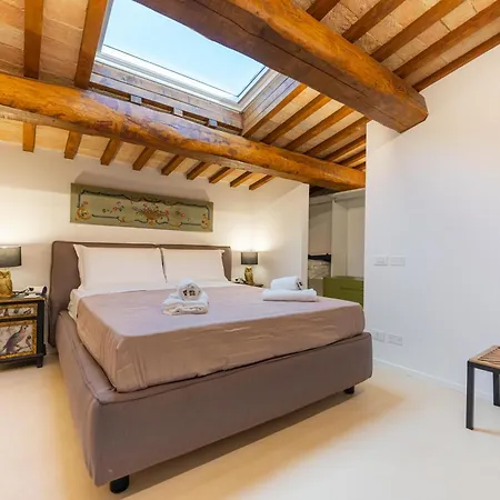 Casa Lavinia - Pool & Jacuzzi Pensjonat Urbisaglia