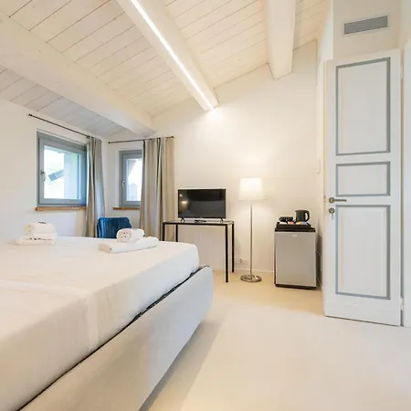 Pensjonat Casa Lavinia - Pool & Jacuzzi Urbisaglia